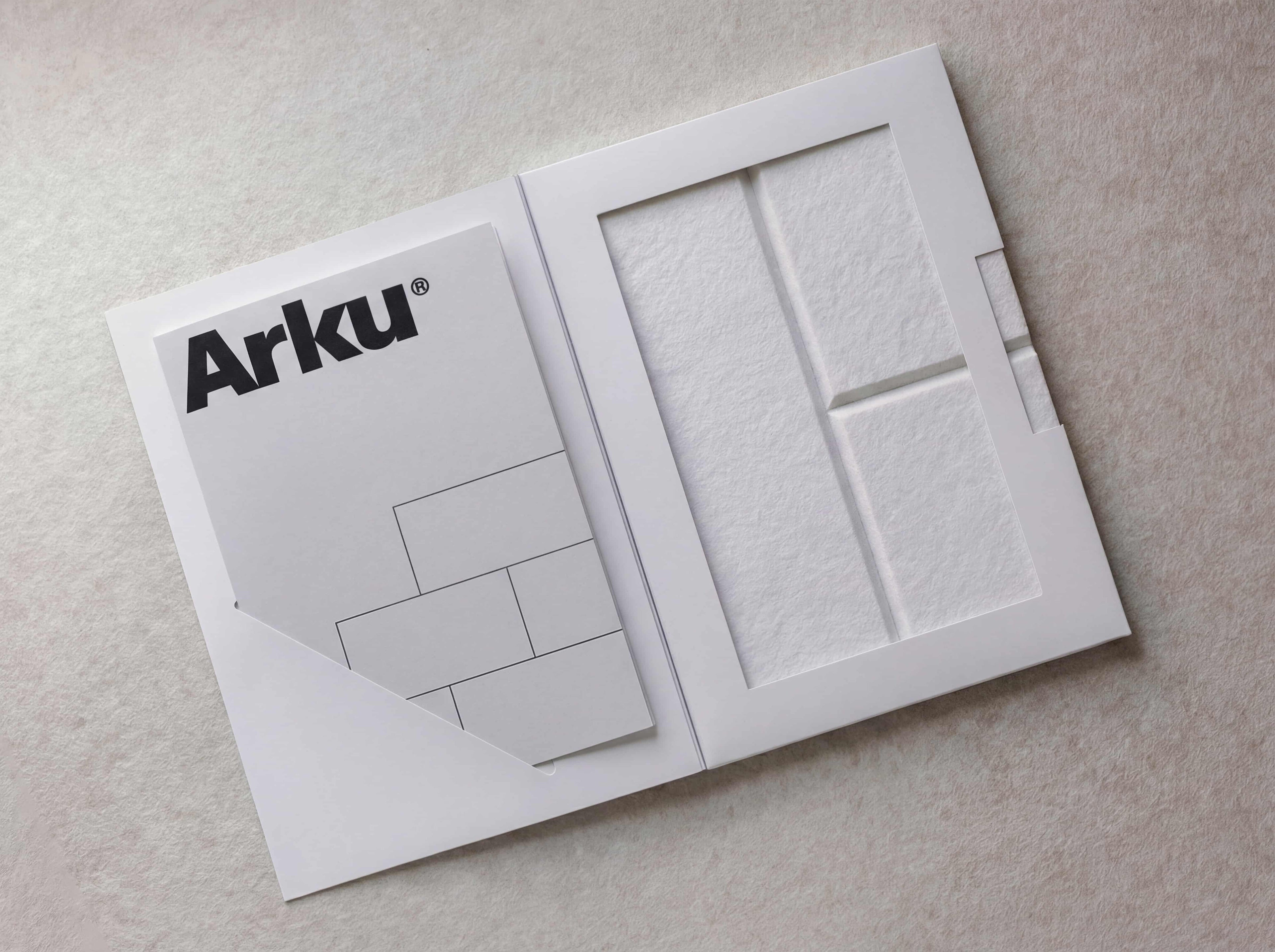 Prøvepakke med Arku akustikpanel i farven råhvid